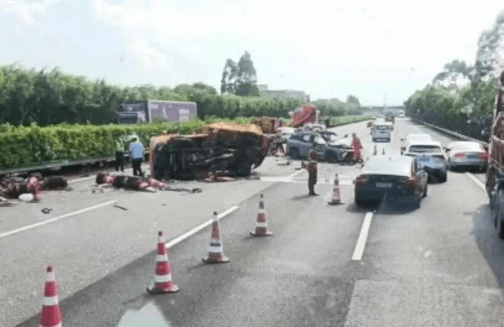 知名企业家车祸身亡，惨痛！自动驾驶？